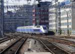 SNCF - TGV 805 bei der einfahrt im Bahnhof Genf am 08.03.2015