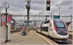 TGV Lyria 30218 Rame 4401 nach Paris gare de Lyon verlässt Zürich HB.