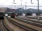 Alle Gleise besetzt im Bahnhof von Basel am 08.08.07 um 12.57 Uhr.