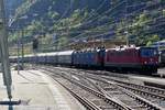 SBB Cargo Re 420 328 mit der Re 620 039  Murten  am 14.4.20 bei der Einfahrt in Brig.