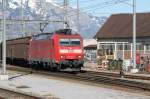 DB Lok 185 134-4 mit einem Gterzug bei der Ausfahrt aus dem  Rangierbahnhof in Buchs/SG.