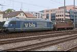 Containerzug mit Re 4/4 173 (425 173-2)  Lötschental  und Re 465 014-9  Spalenberg  der BLS Cargo AG durchfährt den Bahnhof Olten (CH) in südlicher Richtung.