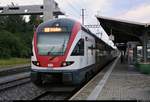 Nachschuss auf RABe 511 023 (Stadler DOSTO) SBB als RE 4886 von Chur (CH) nach St. Gallen (CH), der den Bahnhof Rorschach (CH) auf Gleis 5 verlässt.
[10.7.2018 | 20:22 Uhr]