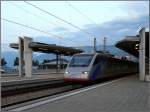 Am 31.07.08 um 21.59 Uhr verlsst dieser Cisalpino ETR 470 Triebzug den Bahnhof von Spiez in Richtung Thun.