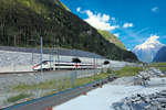 Ein von Bellinzona herkommender RABe 503/ETR 610 verlässt gerade das Nordportal des Gotthard-Basistunnels (GBT).