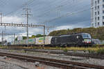 Siemens Vectron 193 715-0 durchfährt den Bahnhof Pratteln.