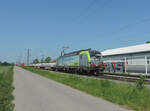 Niederschopfheim - 26. Mai 2023 : BLS 475 407 mit einem KLV in Richtung Basel. 

Link zum Video : https://www.youtube.com/watch?v=hZ_15PKV-vo