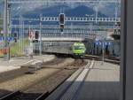 Bahnhof Frutigen am 16.06.07 mit der Einfahrt eines Extrazuges nach Bern