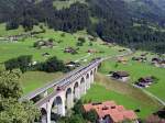 Berner Oberland 2007 - Aus Richtung Brig kommend berquert am 12.07.2007 die SBB Re 460 090-4  Goffersberg  mit IC 835 Brig - Romanshorn den alten Kanderviadukt 1.