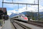 Rettungsbung im Ltschbergbasistunnel, Umleitung der IC's ber die alte Bergstrecke: ETR 610 013 als EC 52 bei Durchfahrt in Ausserberg, 04.05.2013.