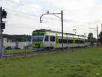 BLS - Regio nach Büren an der Aare mit dem Triebwagen RABe 525 004 unterwegs bei Busswil am 22.09.2017