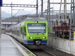 BLS - Regio nach Thun mit dem Triebzug RABe 525 032-9 bei der einfahrt in die Haltestelle Bern-Wankdorf am 25.03.2016