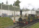 Lausanne 1997.Die  Limmat  (Original E.Kessler 1847,Nachbau SLM 1882)mit hist.Wagen an der Parade.Es war brigens der einzige komplette Zug der bei mehr oder weniger Regen an diesem Tag zu sehen war.(Archiv P.Walter)