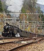 SBB Historic / Eurovapor: Doppeltraktion Elefanten am Gotthard Währendem die C 5/6 Nr. 2969/2978 die Spitze übernahmen hatte am Zugsende des Dampfzuges noch zusätzlich die SBB Historic B 3/4 Nr. 1367 geschoben. Der Dampfzug erreicht im Bild zum  2. Mal  als  Scheineinfahrt  auf Gleis 3 den Bahnhof Göschenen. Samstag, 21. Oktober 2017