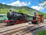 Vapeur Val de Travers - Die beide Dampfloks E 3/3 16388 und E 3/3 8511  Tigerli  im Bf. Saint Sulpice (NE) - 14-05-2022
