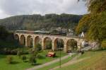 Modern Steam am Hauenstein: 52 8055 mit Extrazug am 01.10.2009 auf dem Rmlinger Viadukt