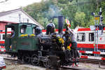 LETZTE DAMPFFAHRT DER HISTORISCHEN DAMPFLOK G 3/3 5  GEDEON THOMMEN 
vom 23. September 2018.
WALDENBURGERBAHN BLT/WB
Impressionen von diesem letzten und traurigen Betriebstag.
Liebevoller Blumenschmuck für die letzte Fahrt.
Fotografieren des Betriebspersonals erlaubt.
Foto: Walter Ruetsch

