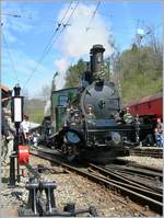 40 Jahre Blonay Chamby, Pfingstfestival 2008: Die Dampfbahn Furka Bergstrecken (DFB) VZ HG 2/3 N° 6  Weisshorn  erreicht mit der Blonay-Chamby BFD HG 3/4 N° 3 und ihrem Zug in  Chaulin