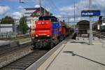 Am 843 069-6 durchfhrt am 21.7.08 mit einem Gterzug den Bahnhof Pratteln.