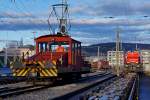 TPF/GFM/SBB: Begegnung zwischen dem TPF Te 4/4 13 und der SBB CARGO Am 843 066-2 in Bulle am 23.