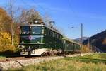 Herbstliche Impression am DVZO Fahrzeugtreffen 2017: Ae 6/6 11407  Aargau  vom Verein Mikado 1244 unterwegs am Abend des 14. Oktober 2017 von Bauma nach Wald.. Der Extrazug machte zudem im Bild einen schönen kleinen Zwischenhalt kurz vor Bauma.