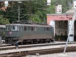 Ae 6/6 11480 abgestellt vor dem Lokdepot Chur. (27.09.2006)