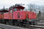 Für die Ee 3/3 16448 hat bald die letzte Stunde geschlagen. Hier steht die Lok auf einem Nebengleis beim Bahnhof Kaiseraugst. Die Aufnahme stammt vom 19.12.2016.