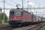 Doppeltraktion, mit den Loks 620 080-2 und 420 347-7, durchfährt den Bahnhof Pratteln. Die Aufnahme stammt vom 23.08.2018.