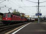 Re 6/6 11684 und Re 4/4 II 11331 mit GZ in Wetzikon am 13.10.2008. Normalerweise ist fr diesen Dienst eine Ae 6/6 eingeteilt.