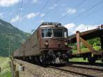 Re 4/4 167 und eine weitere Re 4/4 am 11.6.05 in Kandergrund