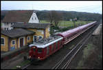 Re 4-4 Nr. 10019 fuhr am 3.2.2007 mit einem Euro Express Tanzzug nach Oldenburg und kommt hier gerade durch den Bahnhof Natrup Hagen.
