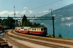 SBB: TEE Re 4/4: TEE-Sonderzug mit Domcar des Reisebüros Mittelthurgau mit der SBB Re 4/4 I 10050 bei Därligen im Jahre 1988.