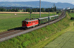 SBB: Sonderzug mit der ehemaligen SBB Re 4/4 I 10009 in ländlicher Gegend auf der alten Stammstrecke bei Bettenhausen am 28.