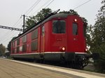 Re 4/4 I 10009  am 16.10.16 vor einem Roten Signal in Grenchen Süd.