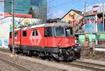 SBB Re 420 203-2 in der LION-Lackierung auf Rangierfahrt im Bahnhof Zürich Hardbrücke. Dahinter sieht man den 126 Meter hohen Prime Tower. 

Mittwoch, 14. März 2018