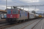 Re 420 268-5 durchfährt den Bahnhof Rupperswil. Die Aufnahme stammt vom 13.03.2020.