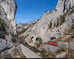 SBB Cargo Re 4/4 II 11232 mit Panzerzug 69058 Bure-Casernes - Thun am 29.