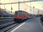 E-Lok 11121 verlsst den Bahnhof von Chur an einem khlen nebligen Wintermorgen in Richtung Sankt Gallen.