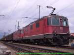 Zug 54626 Buchs SG - RBL mit Re 4/4 III 11357 und Re 4/4 II 11279 beim Kreuzungshalt in Sevelen.
25.04.08