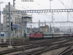 Re 4/4'' 11192 am 24.4.08 beim Hauptbahnhof Zrich mit einem IR aus Locarno