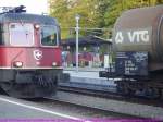 3 auf einen Schlag: Links meine Re 6/6 11678, in der Mitte der Eilgut-Zug mit Re 4/4   11337 und rechts der Schluss des Railion-Schenker-Zuges Wolfurt (A) - Kornwestheim (D).
Rorschach 08.05.08