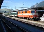 Die Re 4/4 10008 ist am 09.09.08 fr den Rheintalexpress eingeteilt. Hier im Endbahnhof Chur. 