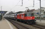 Ganzer Zug beim verlassen vom Bhf Brugg. 31.10.2011 