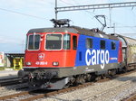 SBB - Lok  420 262-8 vor Güterzug in Kerzers am 25.0.7.2016