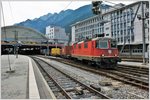Güterzug nach Ems Werk mit Re 4/4 II 11238 in Chur.