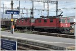 Güterzug zum RBL mit Re 4/4 II 11185 und 11313 verlässt Buchs SG. (03.10.2016)