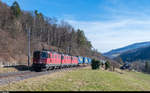 Re 4/4 II 11332 mit einem LKW-Walter-UKV-Zug am 25.