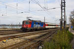421 392-2 zieht ihren Eurocity über den Lindauer Bahndamm am 25.3.17.