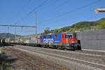 Re 421 384-9 durchfährt den Bahnhof Gelterkinden. Die Aufnahme stammt vom 25.09.2018.