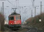 Re 421 373-2 mit einer Rola gen Basel am Abzweig Leutersberg 22.12.08